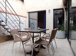 Maison de charme avec patio et terrasse de toit